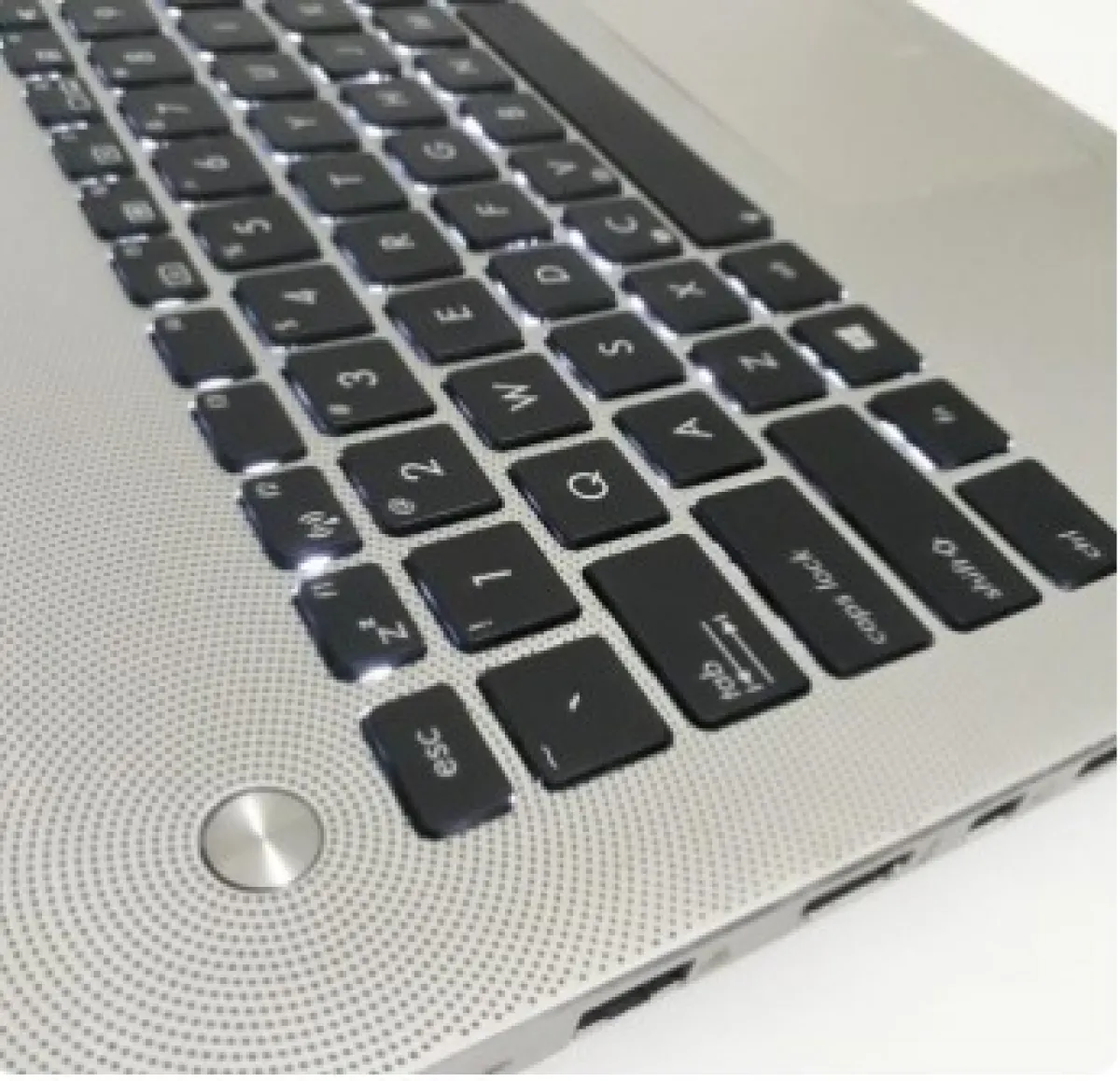 LAPTOP i7 GEN 7 - tampilan 2